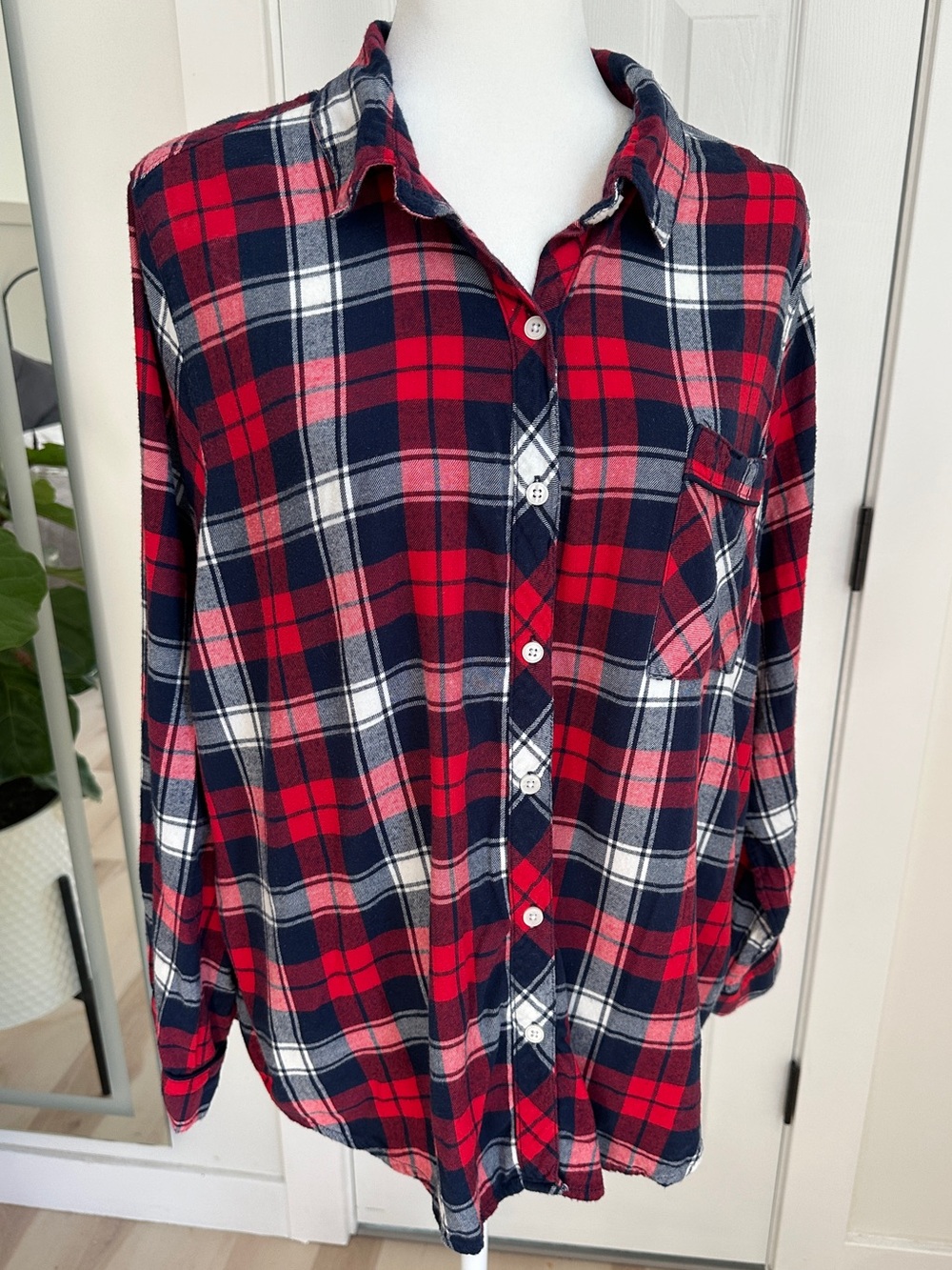 Aerie Plaid Button Down Shirt Red Navy Blue Flannel Soft Cotton Viscose XL